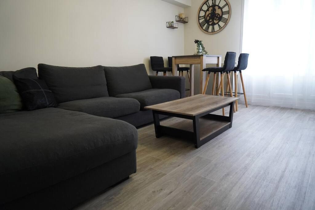 Le Paisible • Garage Privatif • Traversant • Calme Châteauroux المظهر الخارجي الصورة